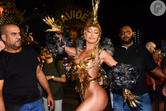 Sabrina Sato revelou emoção por estar novamente à frente da Gaviões da Fiel depois de 2 anos sem Carnaval