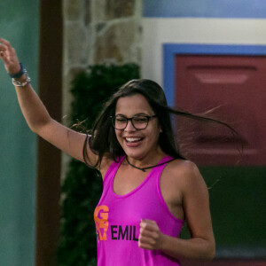Emilly Araújo foi a grande campeã do 'BBB 17' com 58% da preferência do público
