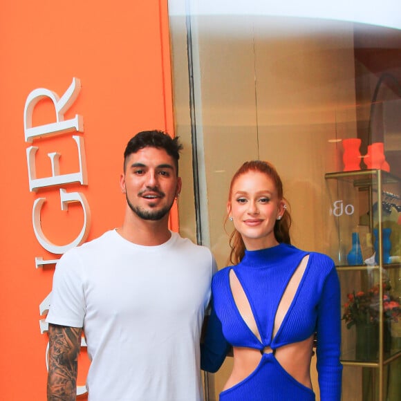 Marina Ruy Barbosa e Gabriel Medina juntos para fotos