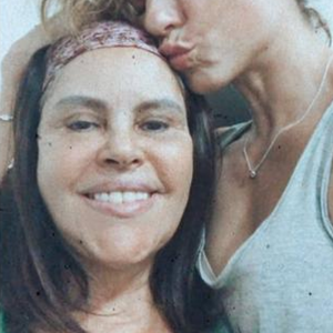 Semelhança de Paolla Oliveira com a mãe encantou internautas: 'Você é todinha sua mãe', apontou uma fã