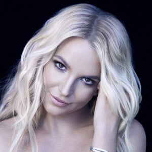 Britney Spears recebeu apoio dos fãs após anunciar perda do filho.