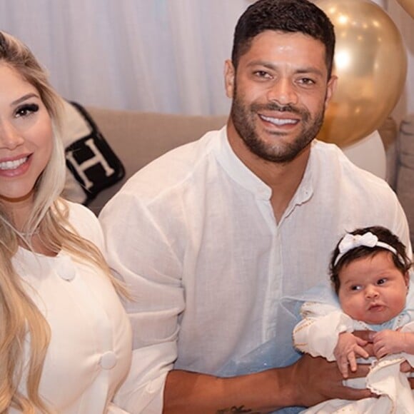 Hulk a Camila Ângelo abrem álbum de fotos de aniversário de Zaya