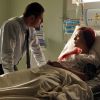 Du (Josie Pessoa) corre risco de morte durante o parto e pede que salvem os gêmeos que espera de João Lucas (Daniel Rocha), em 'Império', em 24 de dezembro de 2014