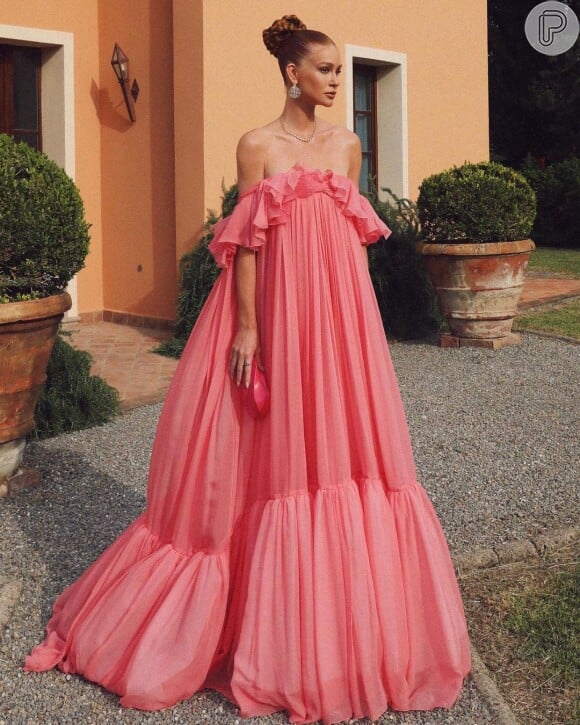 Vestido rosa de Marina Ruy Barbosa em casamento de Lala Rudge é Giambattista Valli