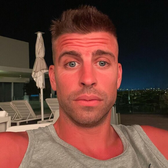 Solteiro, Gerard Piqué foi visto na companhia de outras mulheres em diversos boatos da cidade