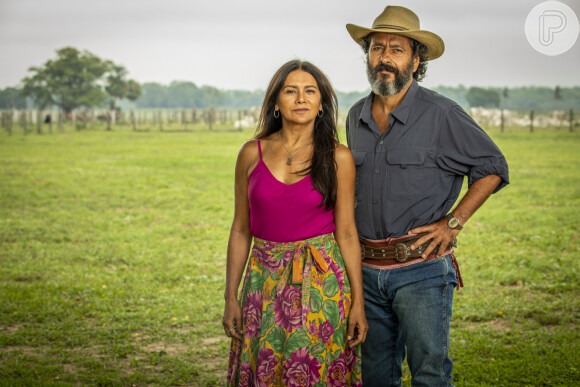 Na novela 'Pantanal', Filó (Dira Paes) fica com sentimento de culpa por esconder de José Leôncio (Marcos Palmeira) que ele não é pai de Tadeu (José Loreto) no capítulo de terça-feira 14 de junho de 2022