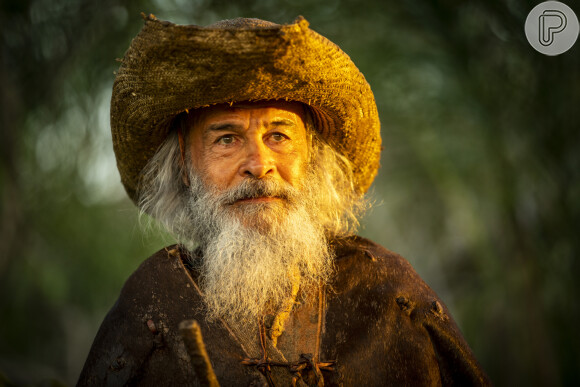 Na novela 'Pantanal', José Lucas (Irandhir Santos) revela vontade de conhecer o Velho do Rio (Osmar Prado) no capítulo de sábado, 18 de junho de 2022