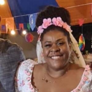 Viviane Araújo exibe barriga de 6 meses em festa junina de Cacau Protásio