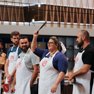 'MasterChef Brasil 2022': os cozinheiros amadores tinham que dar lances pelos doces que eles mais gostariam de fazer como pudim, pão de mel, brownie, rabanada e outros