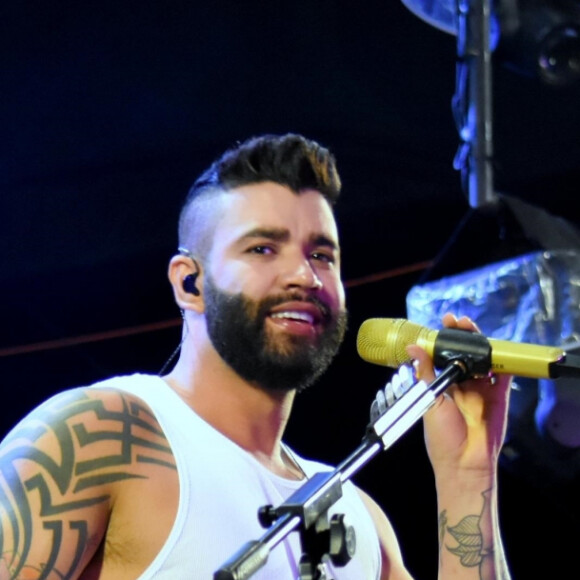 Gusttavo Lima comenta tradições favoritas do São João: 'Das festas, das brincadeiras e, principalmente, das comidas típicas e do quentão, que não pode faltar'