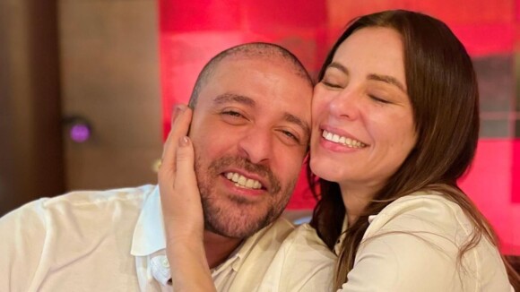 Paolla Oliveira surge em foto romântica com Diogo Nogueira: 'Que todos os dias sejam especiais'