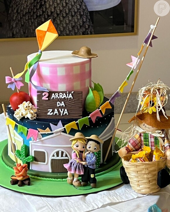 Bolo do aniversário de Zaya também contou com uma decoração especial
