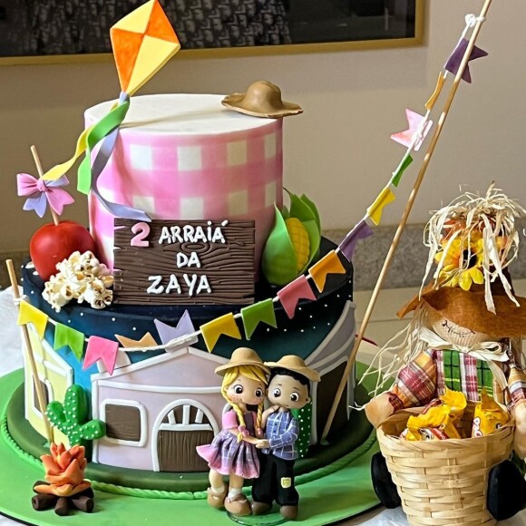 Bolo do aniversário de Zaya também contou com uma decoração especial