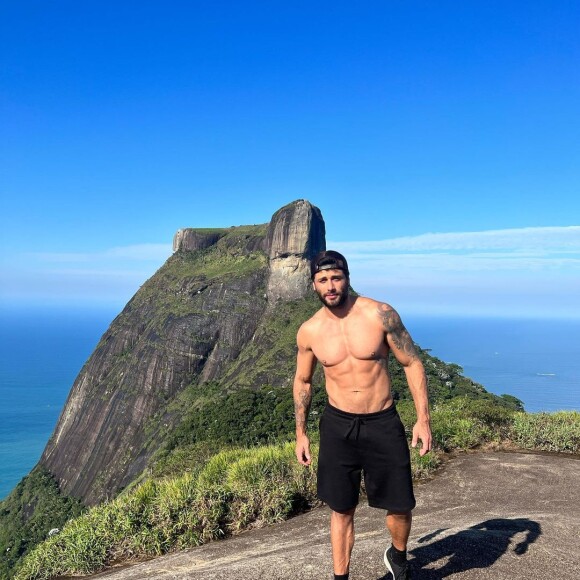 Ao assumir o romance, Jesus Luz explicou que relação com Aline Campos começou após separação