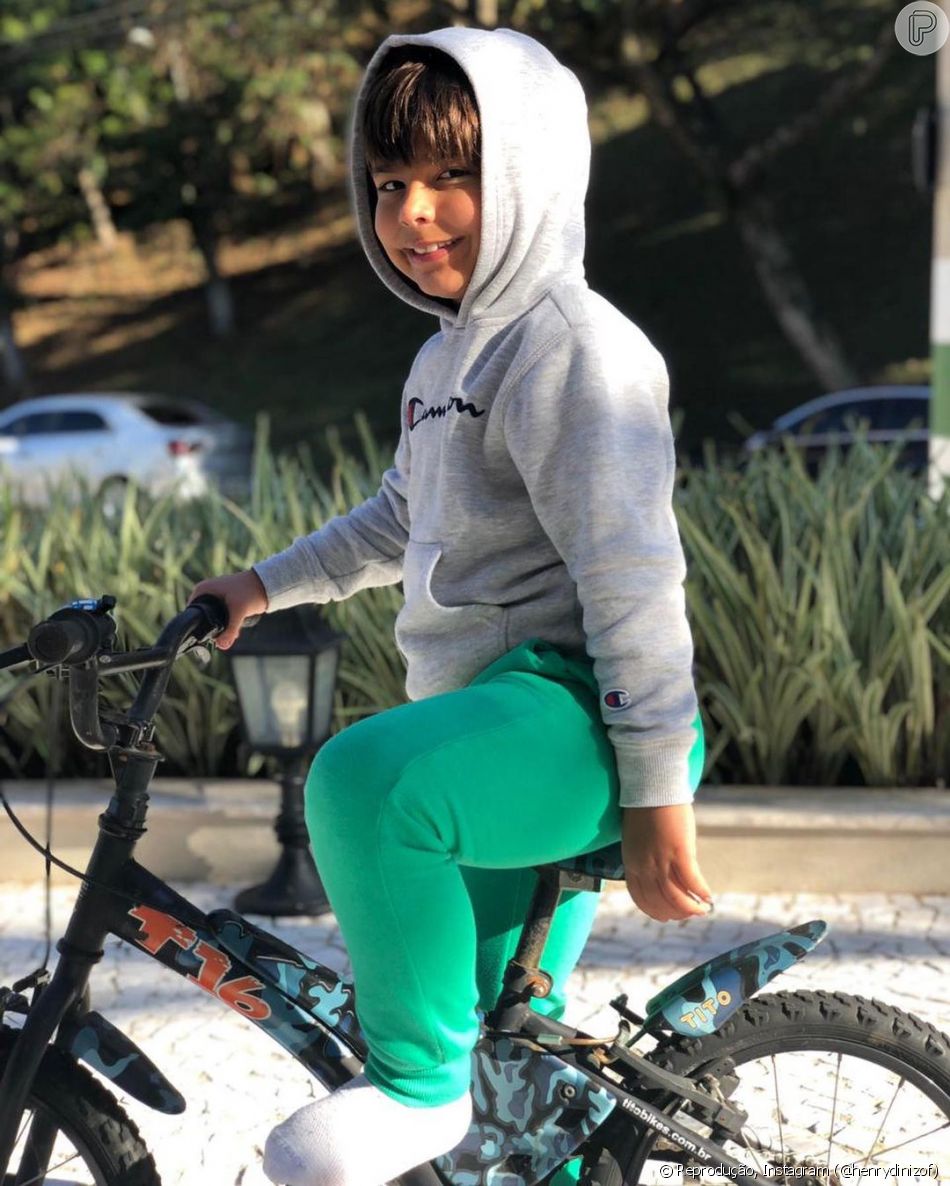 Filho de Simone foi submetido a diversos exercícios para investigar a dor no pé: 'Eu tive que andar na ponta do pé no corredor inteiro'