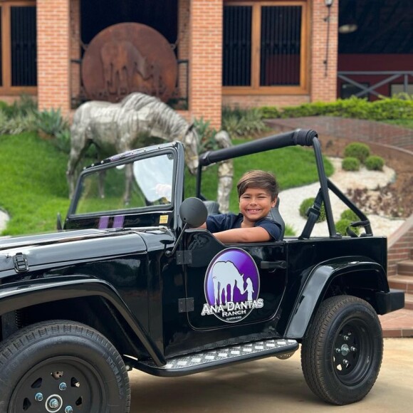 Henry, filho de Simone, já está em casa, sem dores e pronto para outra: 'Agora, meu pé tá curado, a gente vai correr muito'