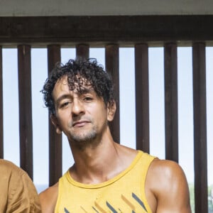 José Lucas (Irandhir Santos) vai disputar uma sela de prata com Jove (Jesuíta Barbosa) e Tadeu (José Loreto) na novela 'Pantanal'
