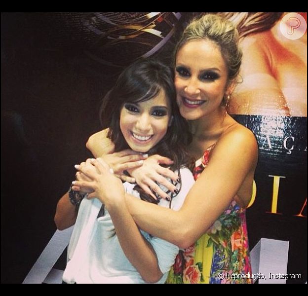 Anitta E Claudia Leitte Mostra Demais Claudia Leitte Da Dicas Para Anitta Cantar Em Trio De Salvador Ficar Forte Purepeople