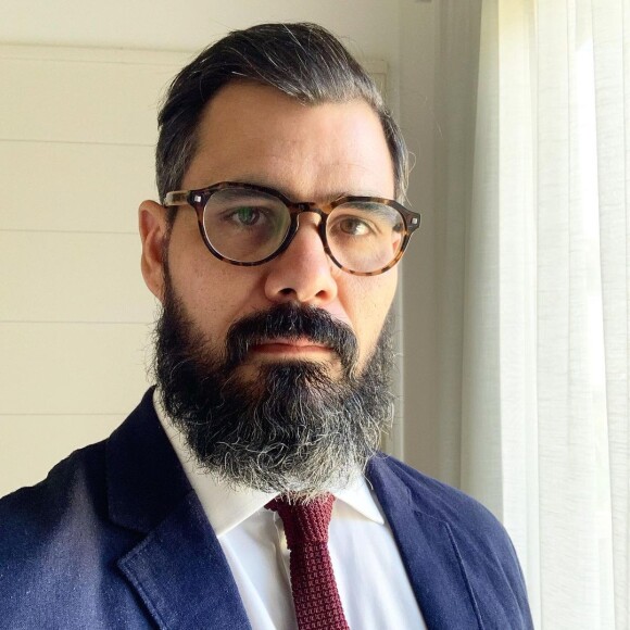 Juliano Cazarré: 'Peço a vocês que rezem por ela, para que a extubação aconteça com sucesso e que ela reaja bem ao procedimento'