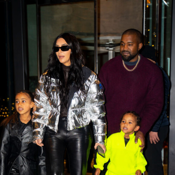 Além de North West, Kim e Kanye são pais de Chicago, Saint e Psalm