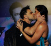 Zezé Di Camargo deu beijo em Graciele Lacerda em bastidor da gravação do DVD 'Rústico', seu primeiro trabalho solo em 8 de julho de 2022