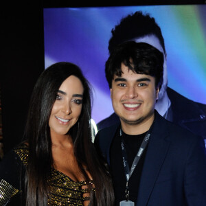 Filho de Zezé Di Camargo, Igor levou a namorada para a gravação do DVD do pai