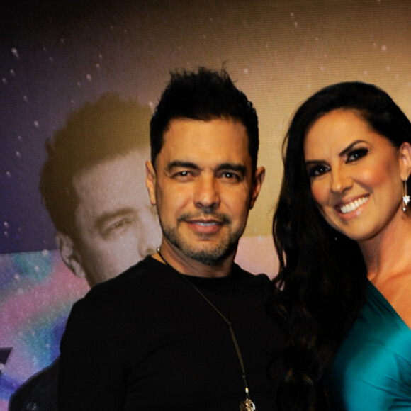 Zezé Di Camargo posou com a noiva, Graciele Lacerda, ao gravar o DVD 'Rústico'