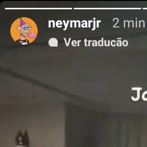 No fim de semana, Neymar publicou stories mostrando que estava sozinho