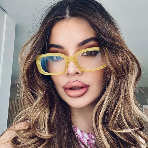 Gkay sempre quis fazer procedimentos estéticos, mas não tinha condições financeiras antes da fama