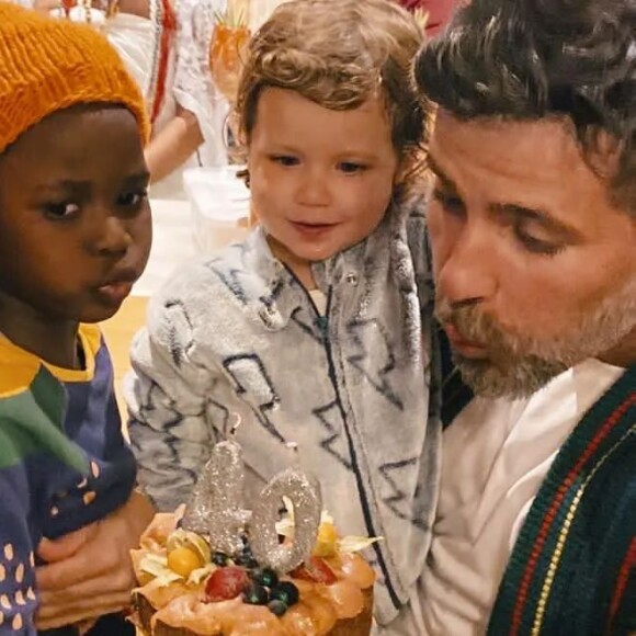 Giovanna Ewbank teve que retirar as malas que já haviam sido despachadas por causa do perrengue com os filhos