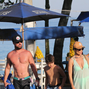 Juliana Juliana Paes estava acompanhada do marido, Carlos Eduardo Baptista, e dos filhos, Antônio e Pedro