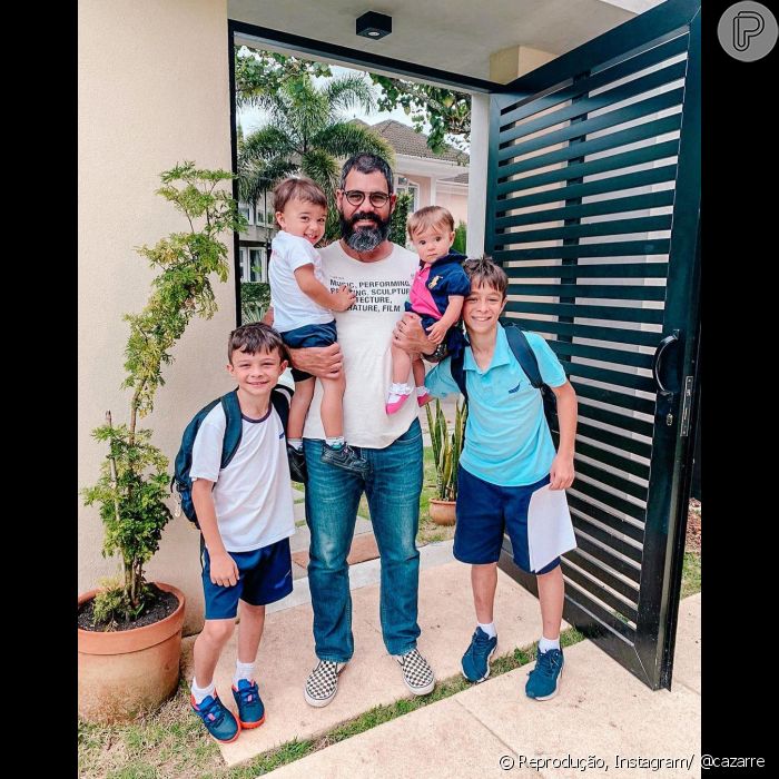Juliano e Leticia Cazarré também são pais de Vicente, de 11 anos, Inácio,  de 9, Gaspar, de 2 anos, e de Maria Madalena, de 1 ano - Purepeople
