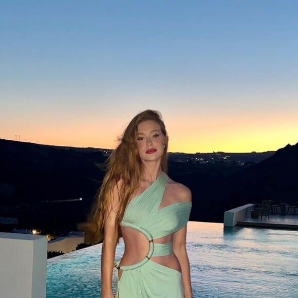 Marina Ruy Barbosa repete look de Anitta
 
