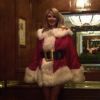 Heidi Klum se vestiu de Mamãe Noel para alegrar o Natal de seus filhos, em 2011. A foto foi postada por ela no Twitter