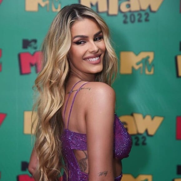 Yasmin Brunet está solteríssima, mas quer encontrar algém