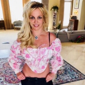 Britney Spears rebate o ex-marido e diz que foi afastada dos filhos há 15 anos
