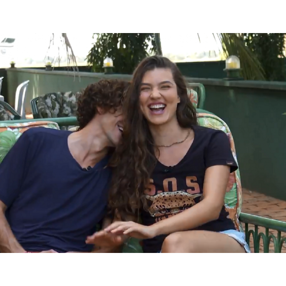 Alanis Guillen e Jesuíta Barbosa tiveram um romance sem rótulos nos bastidores da novela 'Pantanal'