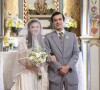 Olívia e Tenório se casam após Vaticano liberar o ex-padre, na última semana da novela 'Além da Ilusão'