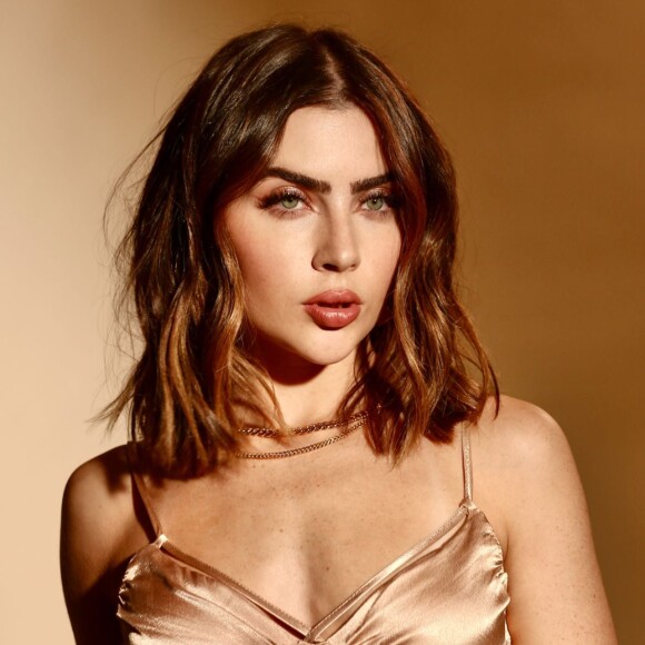 Jade Picon mudou o visual para viver a personagem Chiara, na novela 'Travessia'