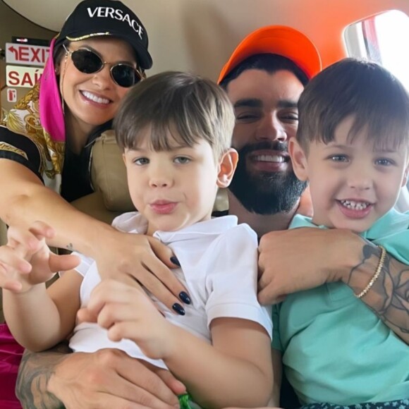 Gusttavo Lima também compartilhou surpresa feita pelos filhos e Andressa Suita
