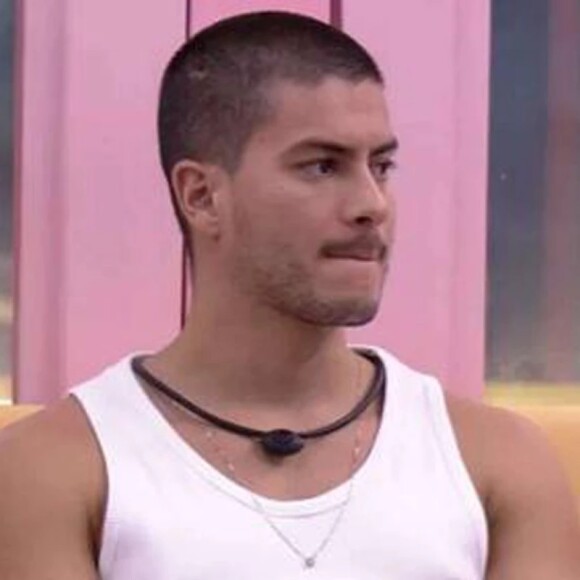 Vencedor do BBB, Arthur Aguiar conta o que fez com o prêmio