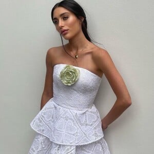 Elisa Zarzur Maluf, de 22 anos, nasceu em São Paulo, trabalha como influenciadora digital e acumula mais de 181 mil seguidores no Instagram