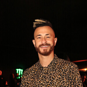 Youtuber Fred apostou no animal print