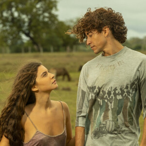 Juma mostra-se indecisa se Jove ainda gosta dela após conhecer Miriam, na novela 'Pantanal'