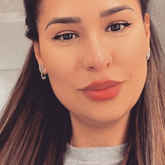 Simone mostra mudança de visual nas redes sociais