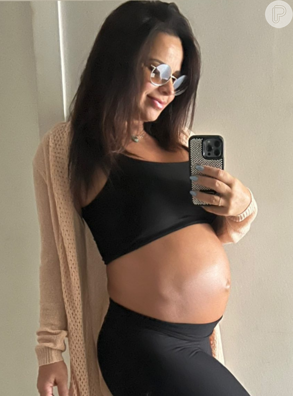 Viviane Araujo grávida de 9 meses