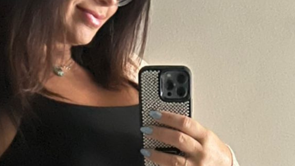 Viviane Araujo exibe barrigão de 9 meses de gravidez a uma semana do nascimento do filho. Foto!