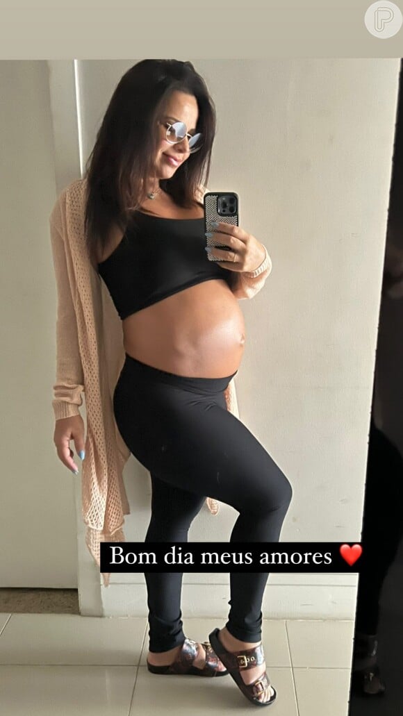 Viviane Araujo exibe barriga de gravidez aos 9 meses de gestação