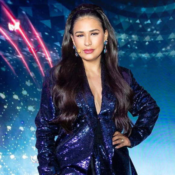 Simone deve lançar novas músicas também em outubro