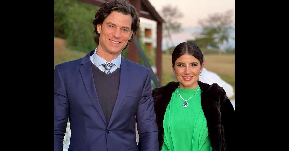 Paula Fernandes estava pelo namorado, Rony Cecconello